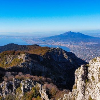 Vetta monte Molare vista golfo di Napoli e Vesuvio